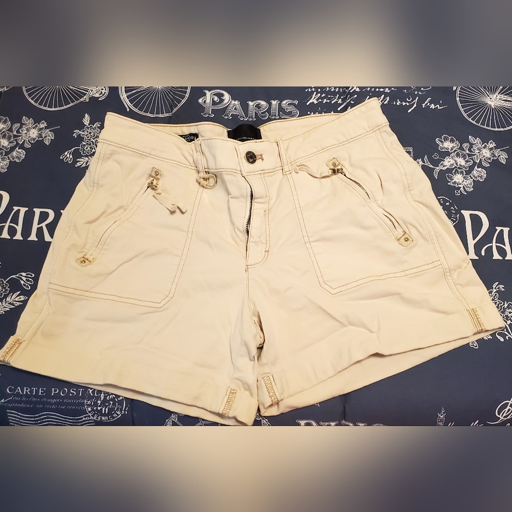 White House Black Market Preta Cream Cargo Shorts